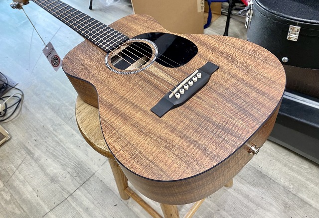 MARTIN LXK2 Pickguard マイク搭載! コア柄　リトルマーチン　ピックガード付き　【アンプに繋げる　ミニマーチンギター　KOA柄　】