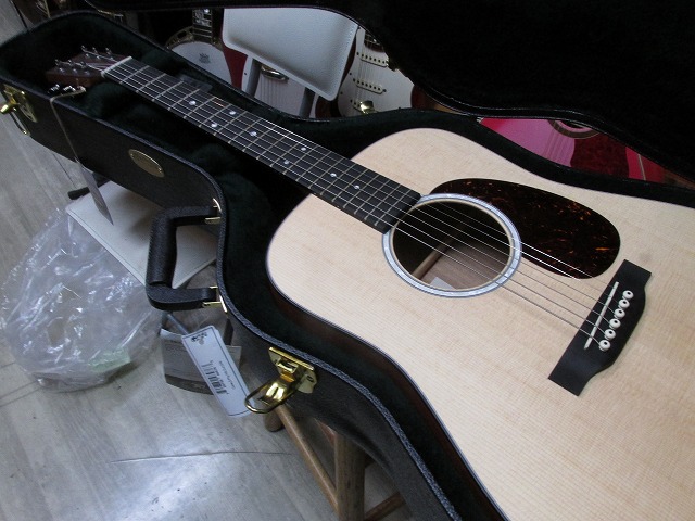 Martin 12C0094 Dreadnought Junior Guitar Case 【 お取り寄せ商品 】 DJR用 マーチン ハードケース  ドレットノートジュニア専用 純正ハードケース ギター専門店 キャットロック .Cat Rock..